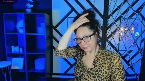 Snapshot of anita_muse chatting on 11-28-25, 09:28 Anita online show from 11-28-25, 09:28