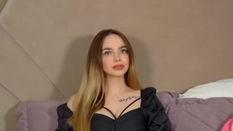Snapshot of anitaventure chatting on 04-24-26, 04:31 AnitaVenture online show from 04-24-26, 04:31