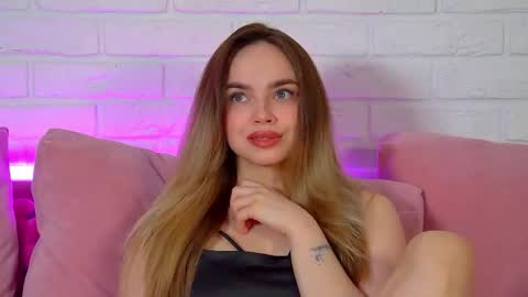 Snapshot of anitaventure chatting on 05-13-26, 04:43 AnitaVenture online show from 05-13-26, 04:43