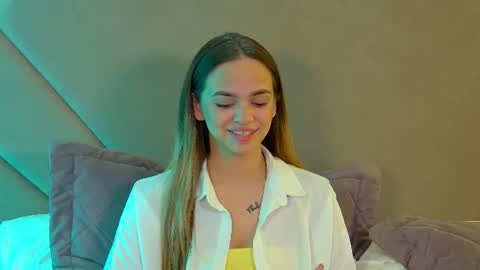 Snapshot of anitaventure chatting on 06-15-26, 04:25 AnitaVenture online show from 06-15-26, 04:25