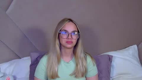 Snapshot of anitaventure chatting on 07-13-26, 04:26 AnitaVenture online show from 07-13-26, 04:26
