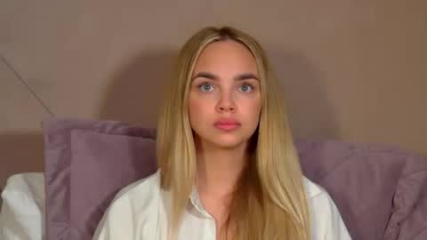 Snapshot of anitaventure chatting on 07-16-26, 04:07 AnitaVenture online show from 07-16-26, 04:07