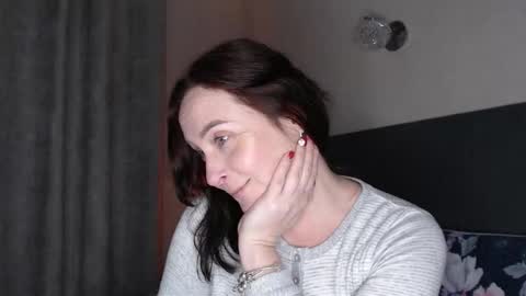 anjutka08 online show from 01-13-26, 05:51