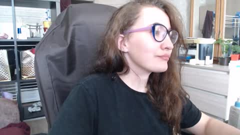 Snapshot of ankey_rayah chatting on 12-09-24, 07:39 Nameless online show from 12-09-24, 07:39