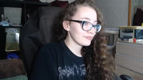 Snapshot of ankey_rayah chatting on 12-21-24, 10:50 Nameless online show from 12-21-24, 10:50