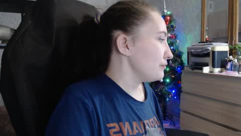 Snapshot of ankey_rayah chatting on 12-29-24, 06:16 Nameless online show from 12-29-24, 06:16