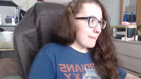 Snapshot of ankey_rayah chatting on 01-09-25, 05:02 Nameless online show from 01-09-25, 05:02