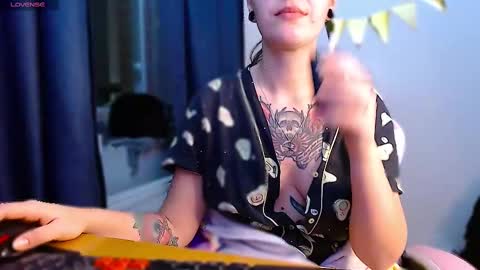 Snapshot of ann_mikele chatting on 02-28-25, 04:42 Ann online show from 02-28-25, 04:42