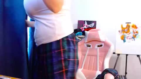 Snapshot of ann_mikele chatting on 09-12-25, 08:03 Ann online show from 09-12-25, 08:03