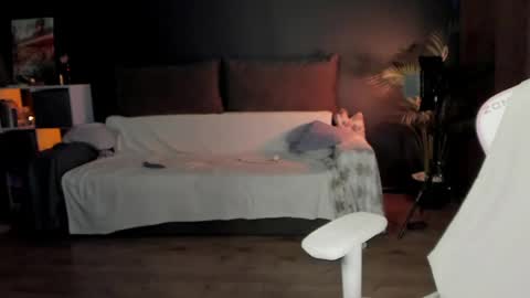 Snapshot of anna_belle3 chatting on 06-01-26, 02:57 AnnaThe next stream is tomorrow online show from 06-01-26, 02:57