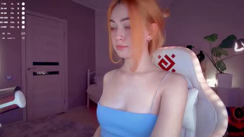 Snapshot of anna_bronson chatting on 09-21-25, 07:10 Anna online show from 09-21-25, 07:10