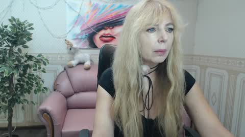 Snapshot of anna_ditrih chatting on 01-31-25, 12:40 Anna Ditrih online show from 01-31-25, 12:40