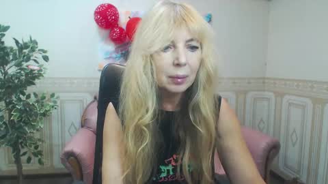 Snapshot of anna_ditrih chatting on 02-18-25, 12:49 Anna Ditrih online show from 02-18-25, 12:49