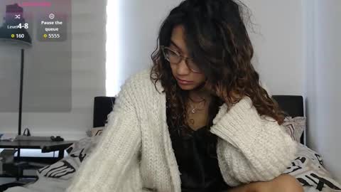 Anna online show from 10-14-25, 03:35