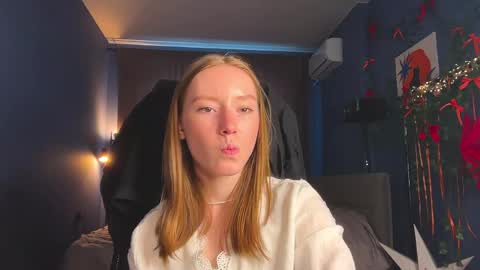 Anna online show from 04-16-26, 02:51