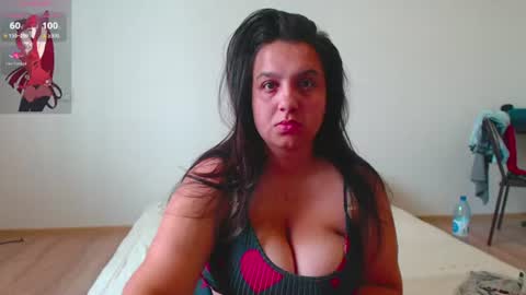 AnnaJake online show from 07-12-26, 04:14