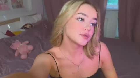 Snapshot of anna_nickol chatting on 03-10-26, 12:21 Anna online show from 03-10-26, 12:21