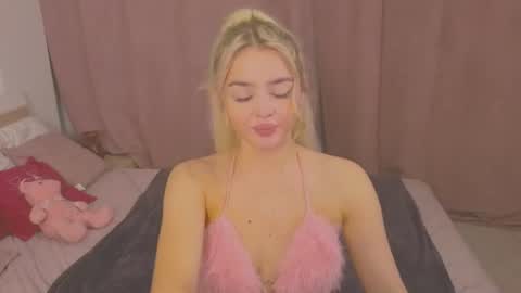 Snapshot of anna_nickol chatting on 07-10-26, 04:31 Anna online show from 07-10-26, 04:31