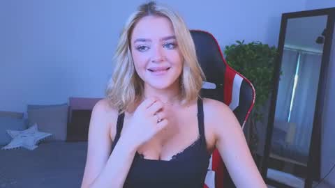 Snapshot of anna_nickol chatting on 07-27-26, 02:46 Anna online show from 07-27-26, 02:46