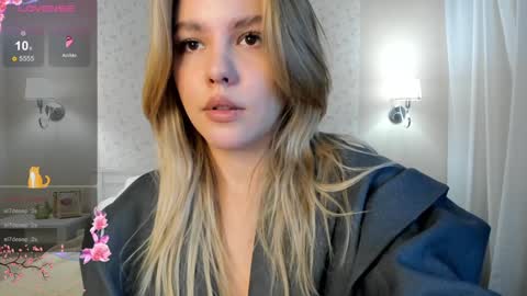 Snapshot of anna_robinson chatting on 12-10-24, 07:16 Anna online show from 12-10-24, 07:16