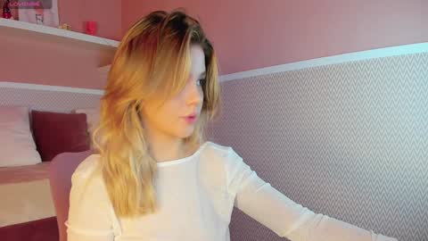 Snapshot of anna_robinson chatting on 01-10-25, 01:32 Anna online show from 01-10-25, 01:32