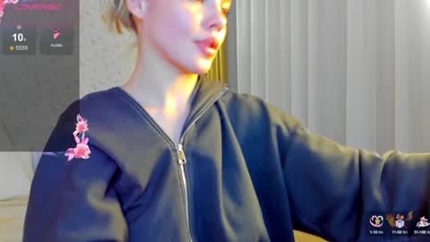 Snapshot of anna_robinson chatting on 01-17-25, 07:19 Anna online show from 01-17-25, 07:19
