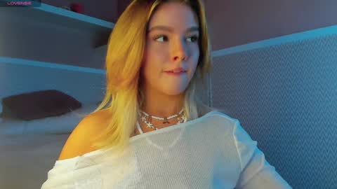 Snapshot of anna_robinson chatting on 02-02-25, 01:02 Anna online show from 02-02-25, 01:02