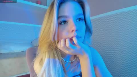 Snapshot of anna_robinson chatting on 02-09-25, 04:46 Anna online show from 02-09-25, 04:46