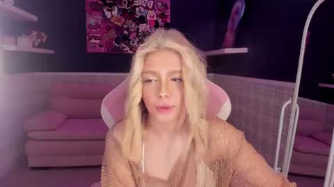 Snapshot of anna_robinson chatting on 06-24-26, 01:15 Anna online show from 06-24-26, 01:15