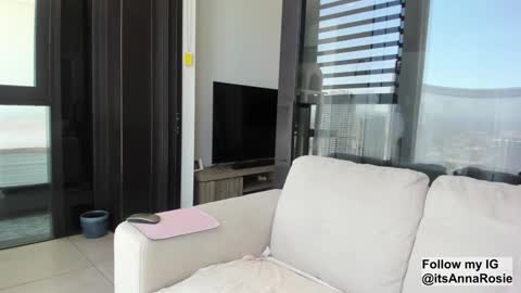 Snapshot of anna_royale chatting on 12-12-24, 02:04 Anna online show from 12-12-24, 02:04