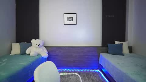 Anna Shine online show from 06-27-26, 04:34