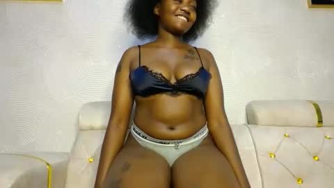 Snapshot of annabel038 chatting on 02-06-25, 03:48 Annabel online show from 02-06-25, 03:48