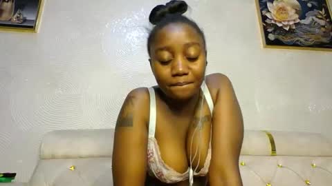Snapshot of annabel038 chatting on 02-09-25, 11:15 Annabel online show from 02-09-25, 11:15