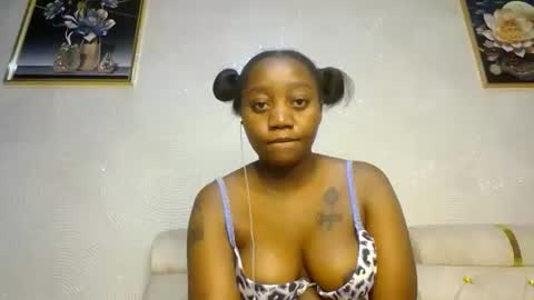 Snapshot of annabel038 chatting on 02-20-25, 06:46 Annabel online show from 02-20-25, 06:46