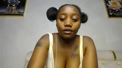 Snapshot of annabel038 chatting on 02-22-25, 12:16 Annabel online show from 02-22-25, 12:16