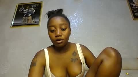 Snapshot of annabel038 chatting on 02-24-25, 05:09 Annabel online show from 02-24-25, 05:09