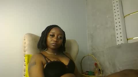 Snapshot of annabel038 chatting on 09-26-25, 07:18 Annabel online show from 09-26-25, 07:18