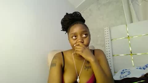 Snapshot of annabel038 chatting on 10-10-25, 09:47 Annabel online show from 10-10-25, 09:47