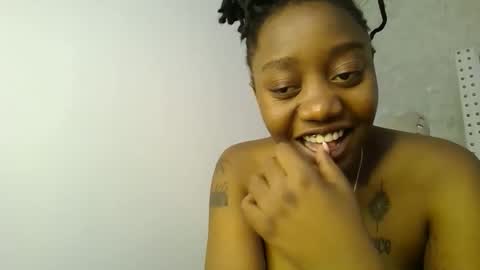 Snapshot of annabel038 chatting on 10-15-25, 07:47 Annabel online show from 10-15-25, 07:47