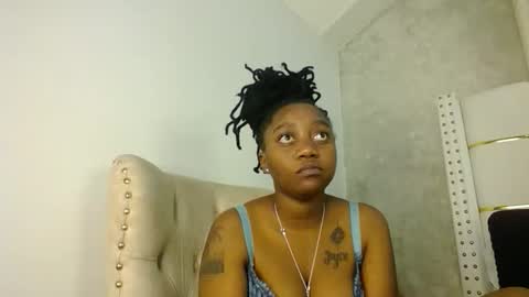 Snapshot of annabel038 chatting on 10-17-25, 07:49 Annabel online show from 10-17-25, 07:49