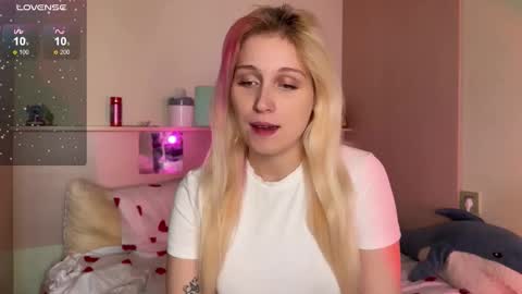 Snapshot of annabel_myr chatting on 10-08-25, 11:41 Annabel online show from 10-08-25, 11:41