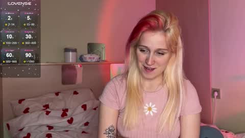 Snapshot of annabel_myr chatting on 11-26-25, 11:11 Annabel online show from 11-26-25, 11:11