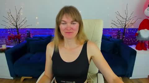 Snapshot of annabel_xxx chatting on 12-18-25, 06:58 Annabel online show from 12-18-25, 06:58