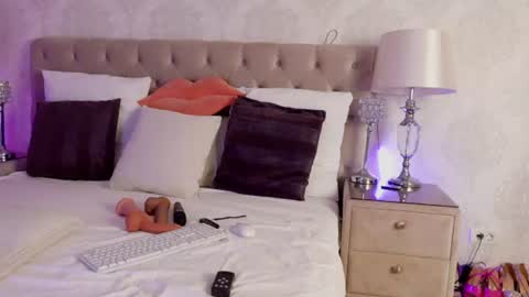 Snapshot of annakarinna chatting on 07-20-26, 10:39 AnnaKarinaX online show from 07-20-26, 10:39