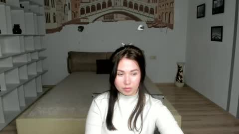 Snapshot of annamadisons chatting on 11-12-25, 10:15 Anna online show from 11-12-25, 10:15