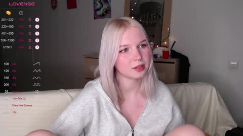 Snapshot of annamilky chatting on 10-02-25, 07:10 annamilky online show from 10-02-25, 07:10