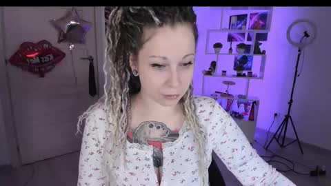 Anna online show from 10-22-25, 02:34