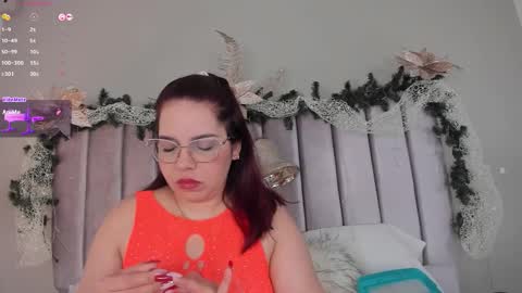 Snapshot of annanoval_10 chatting on 11-22-25, 12:26 AnnaNoval 10 online show from 11-22-25, 12:26