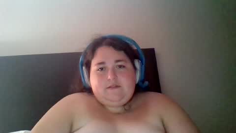 Snapshot of annaoftherealms chatting on 06-22-26, 03:25 annaoftherealms online show from 06-22-26, 03:25