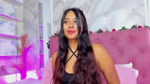 Snapshot of annaqueen_ chatting on 10-22-25, 04:40 Anna online show from 10-22-25, 04:40